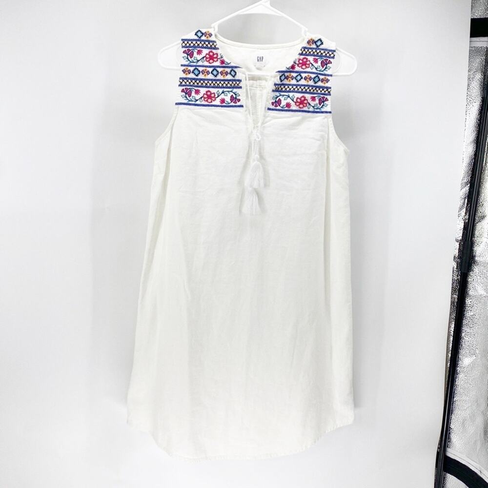GAP White Sleeveless Embroidered Yoke Dress
